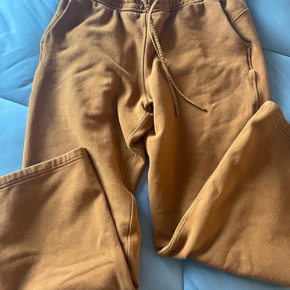 LULULEMON-thick wide leg sweatpants - Picture 2 of 6